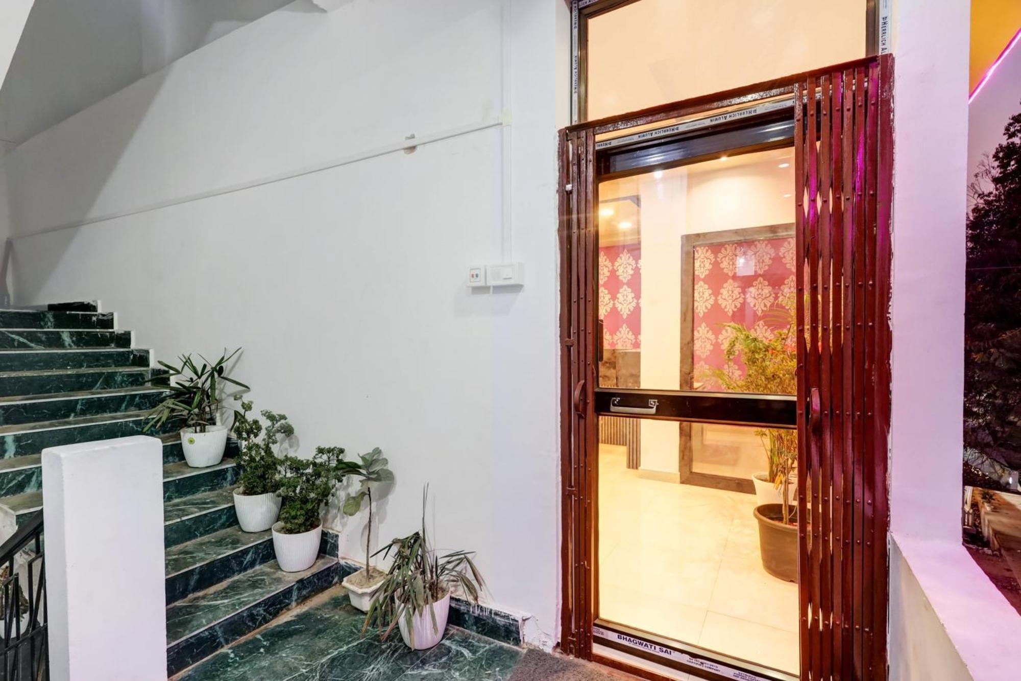 Collection O Ashirbad Lodge Γουβαχάτι Εξωτερικό φωτογραφία